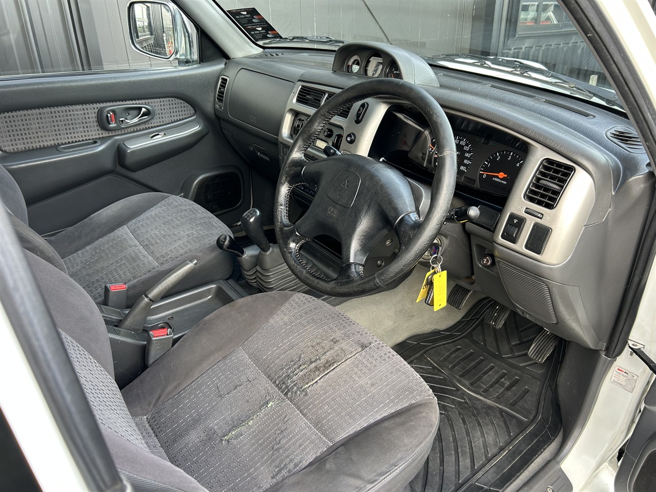 2006 Mitsubishi Triton