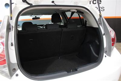 2012 Toyota Aqua - Thumbnail