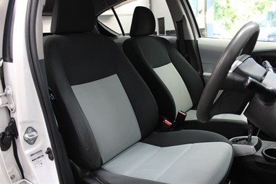 2012 Toyota Aqua - Thumbnail