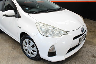2012 Toyota Aqua - Thumbnail