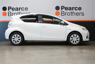 2012 Toyota Aqua - Thumbnail