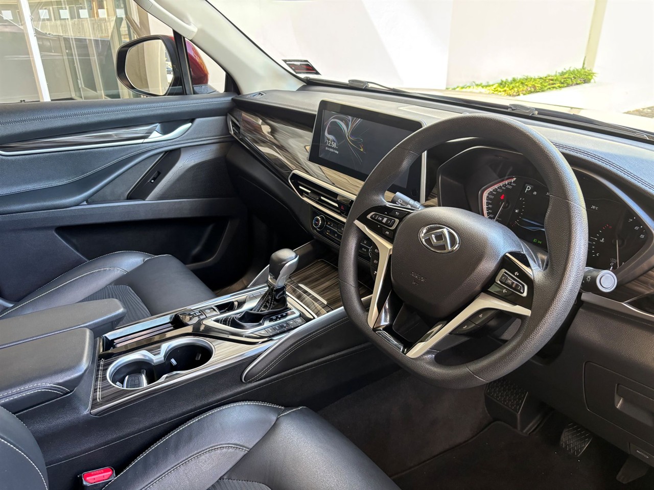2021 LDV D90