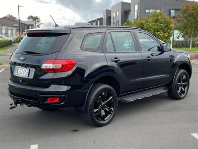 2018 Ford Everest - Thumbnail
