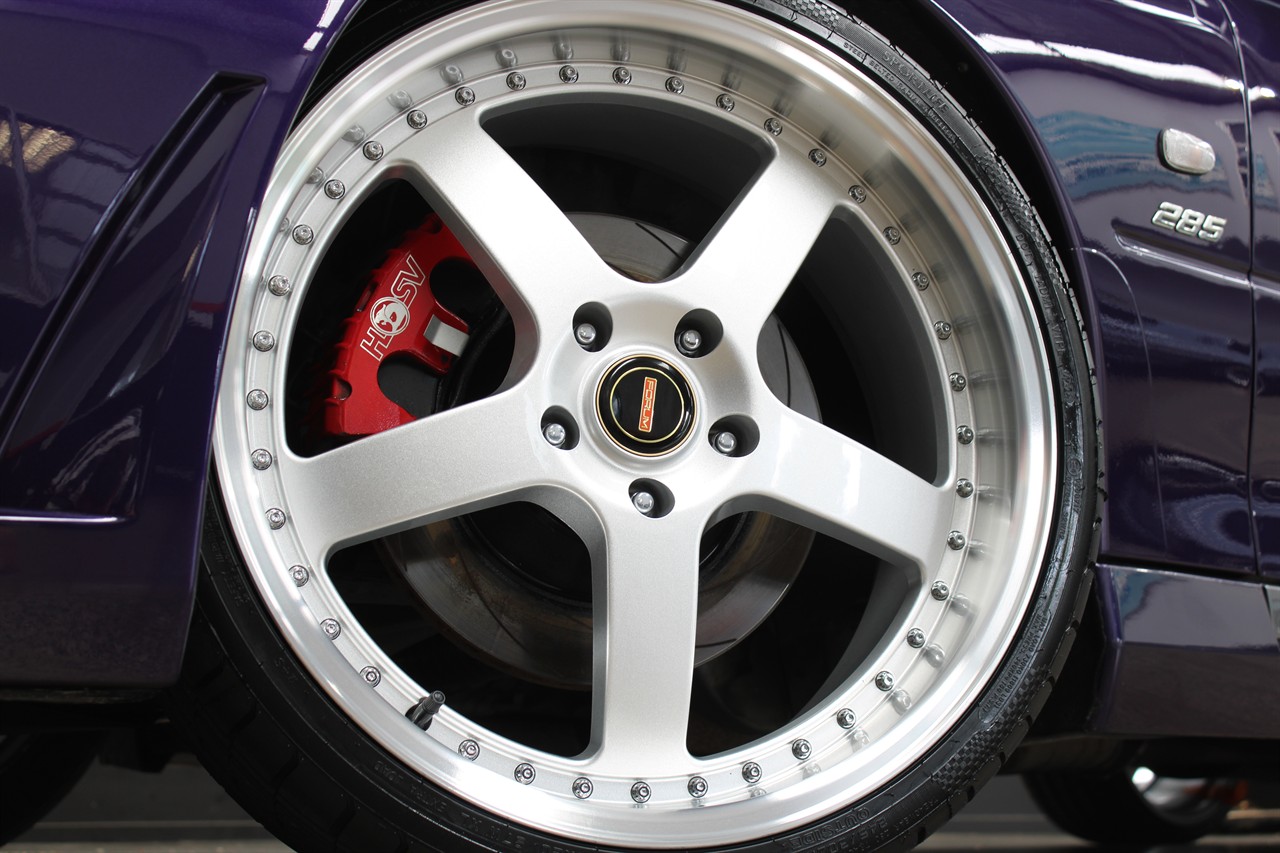 2004 Holden COMMODORE