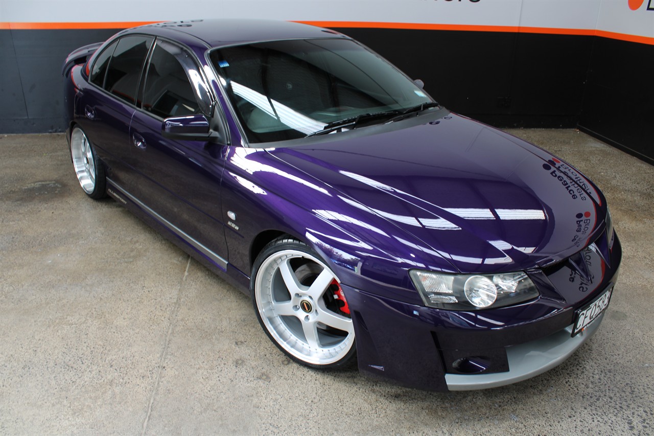 2004 Holden COMMODORE