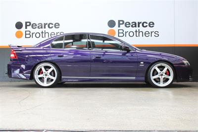 2004 Holden COMMODORE - Thumbnail