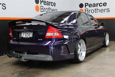 2004 Holden COMMODORE - Thumbnail