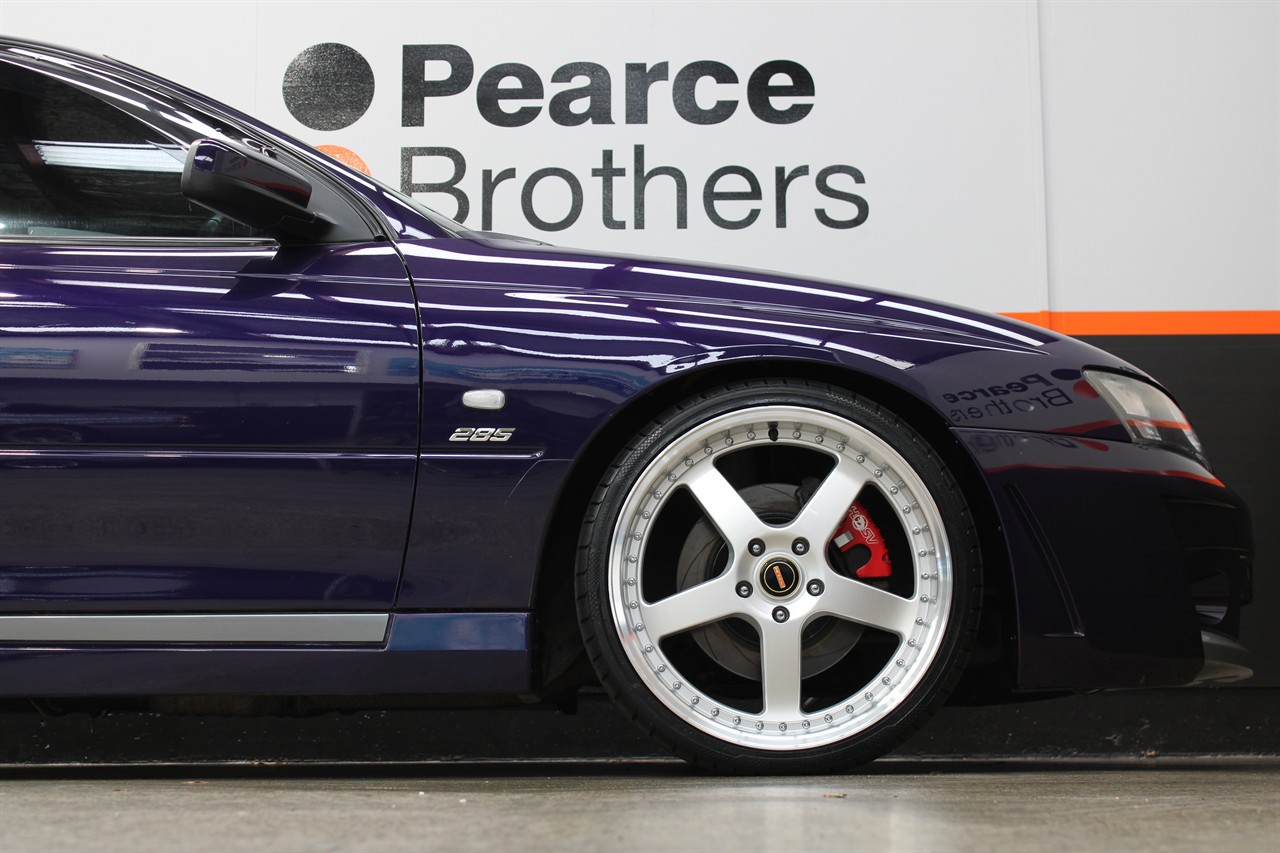 2004 Holden COMMODORE