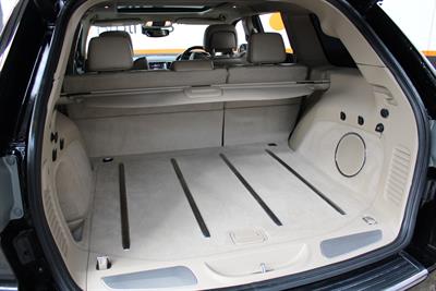 2017 Jeep Grand Cherokee - Thumbnail