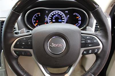 2017 Jeep Grand Cherokee - Thumbnail
