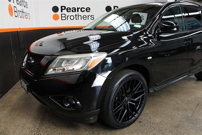 2014 Nissan Pathfinder - Thumbnail