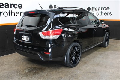 2014 Nissan Pathfinder - Thumbnail