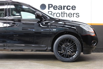 2014 Nissan Pathfinder - Thumbnail