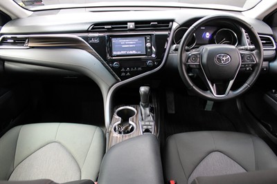 2017 Toyota Camry - Thumbnail