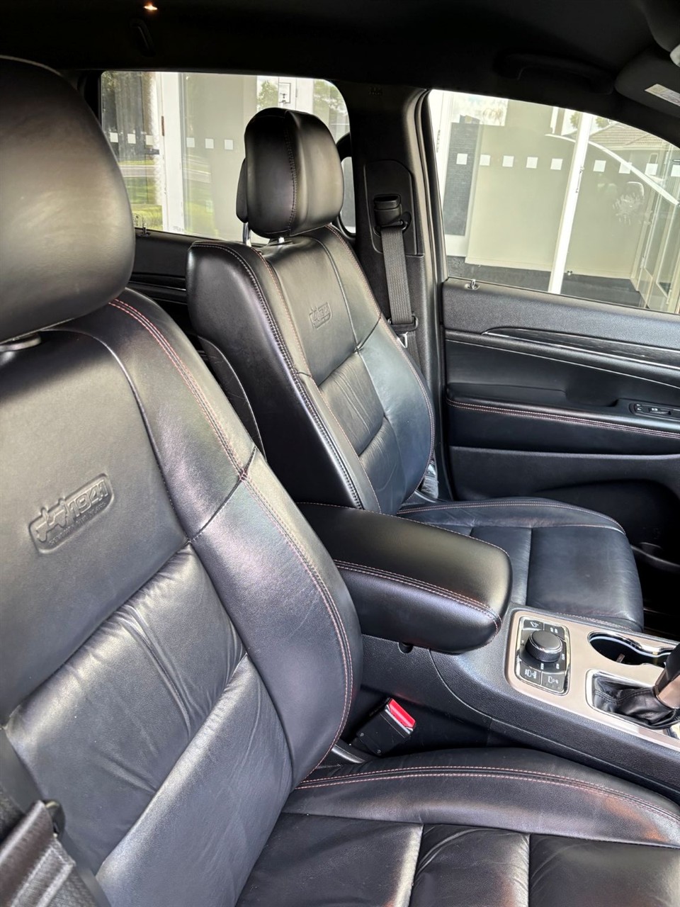 2016 Jeep GRAND CHEROKEE