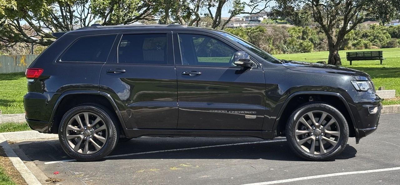 2016 Jeep GRAND CHEROKEE