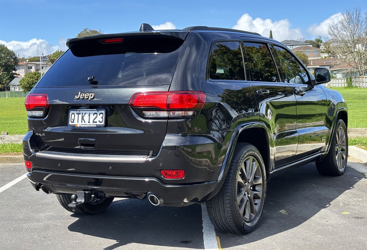 2016 Jeep GRAND CHEROKEE