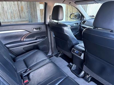 2014 Toyota Highlander - Thumbnail