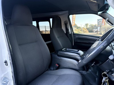 2018 Toyota Hiace - Thumbnail