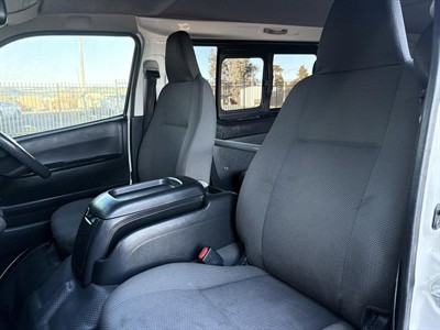 2018 Toyota Hiace - Thumbnail