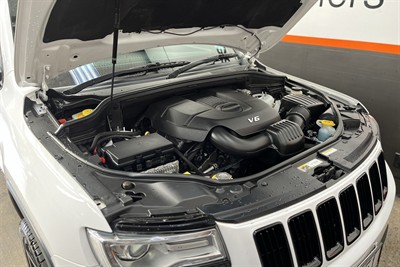 2016 Jeep Grand Cherokee - Thumbnail