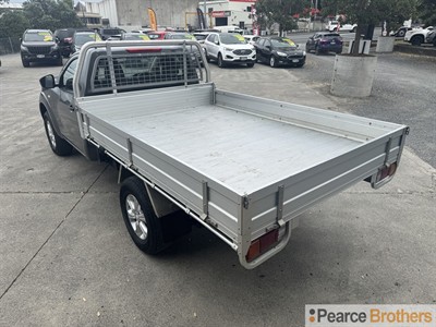 2022 Nissan Navara - Thumbnail