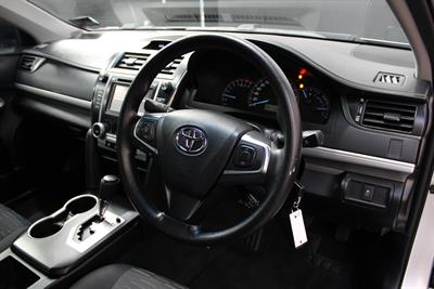 2017 Toyota Camry - Thumbnail