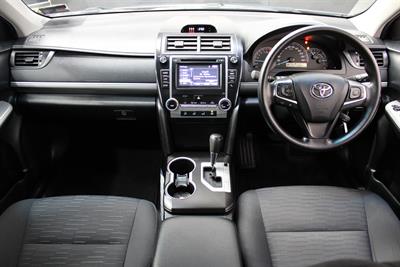 2017 Toyota Camry - Thumbnail