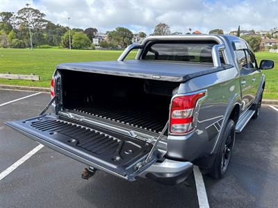 2016 Mitsubishi Triton - Thumbnail