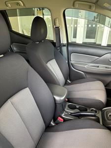 2016 Mitsubishi Triton - Thumbnail