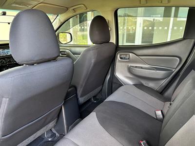 2016 Mitsubishi Triton - Thumbnail