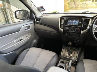 2016 Mitsubishi Triton - Thumbnail