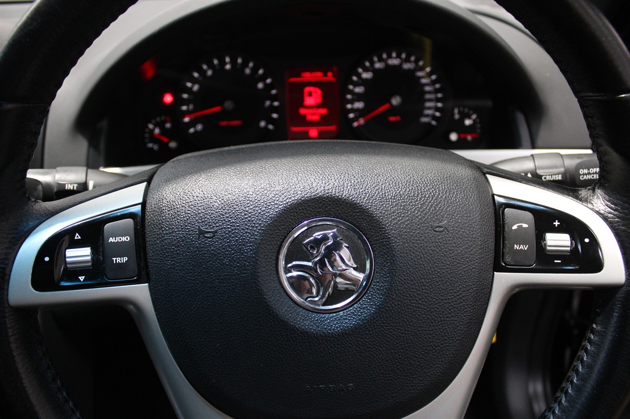 2011 Holden COMMODORE