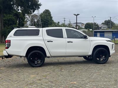 2019 Mitsubishi Triton - Thumbnail