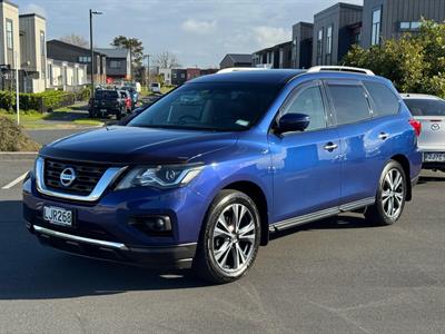 2018 Nissan Pathfinder - Thumbnail