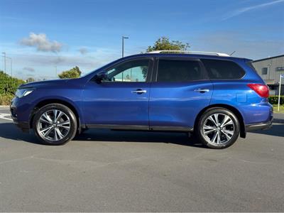 2018 Nissan Pathfinder - Thumbnail