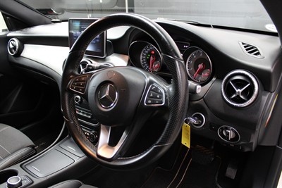 2016 Mercedes-Benz CLA 180 - Thumbnail