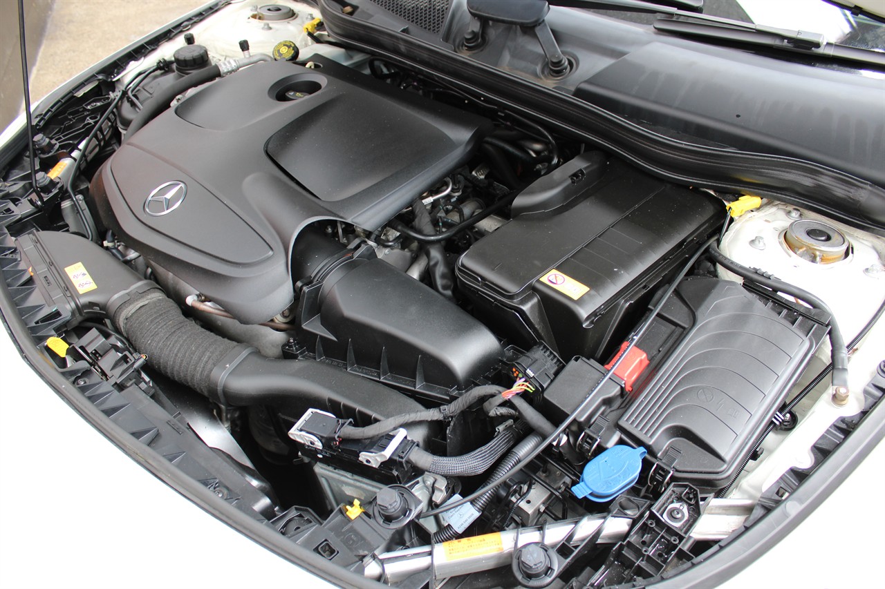 2016 Mercedes-Benz CLA 180