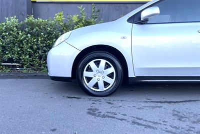2018 Nissan Wingroad - Thumbnail