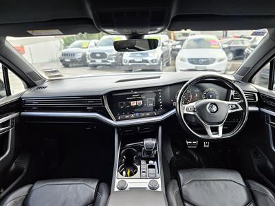 2020 Volkswagen Touareg - Thumbnail