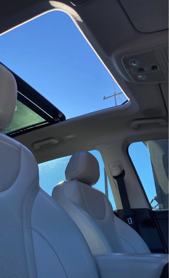 2024 Mahindra XUV700