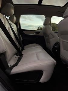 2024 Mahindra XUV700 - Thumbnail
