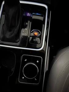 2024 Mahindra XUV700 - Thumbnail