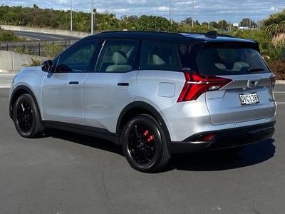 2024 Mahindra XUV700 - Thumbnail