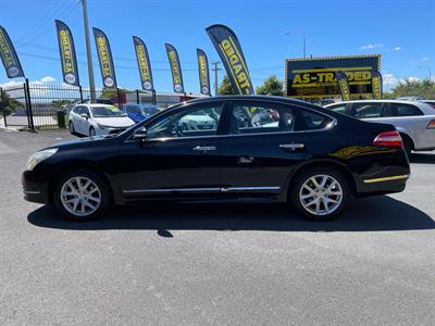 2010 Nissan Maxima - Thumbnail