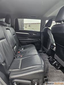2015 Toyota Highlander - Thumbnail