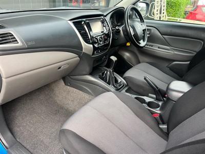 2016 Mitsubishi Triton - Thumbnail