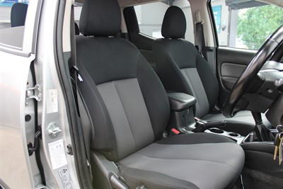 2016 Mitsubishi Triton - Thumbnail