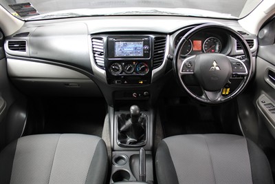 2016 Mitsubishi Triton - Thumbnail