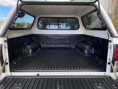 2016 Toyota Hilux - Thumbnail